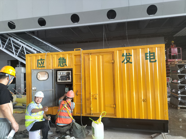 南开怎样判断空气滤清器是否需要更换？